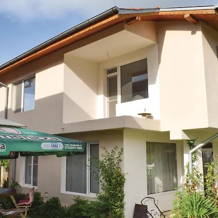 Four-bedroom Holiday In Village Σπίτι διακοπών