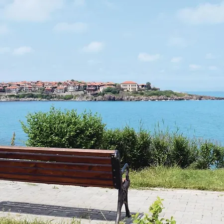 Σπίτι διακοπών Four-bedroom Holiday In Village Velika